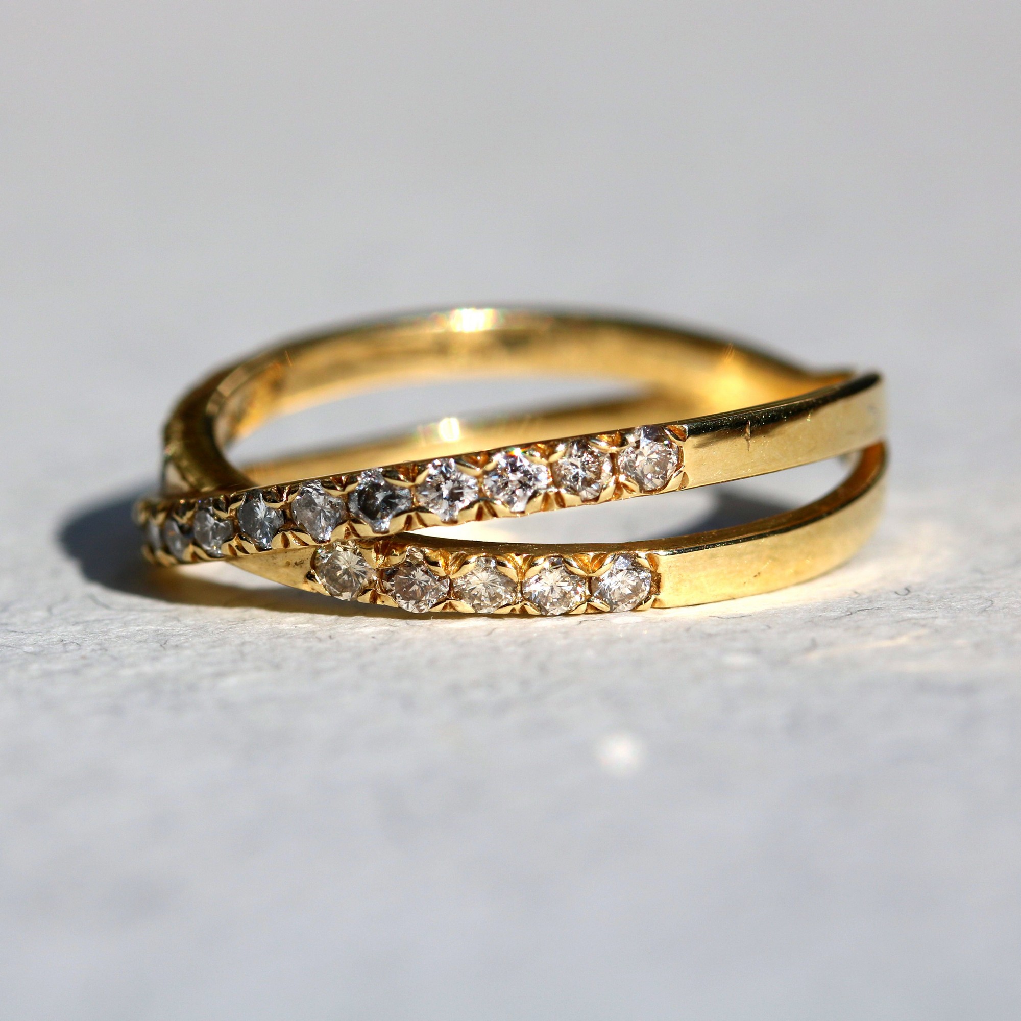 טבעת יהלומים חצי איטרניטי שני גשרים – תמונה 9